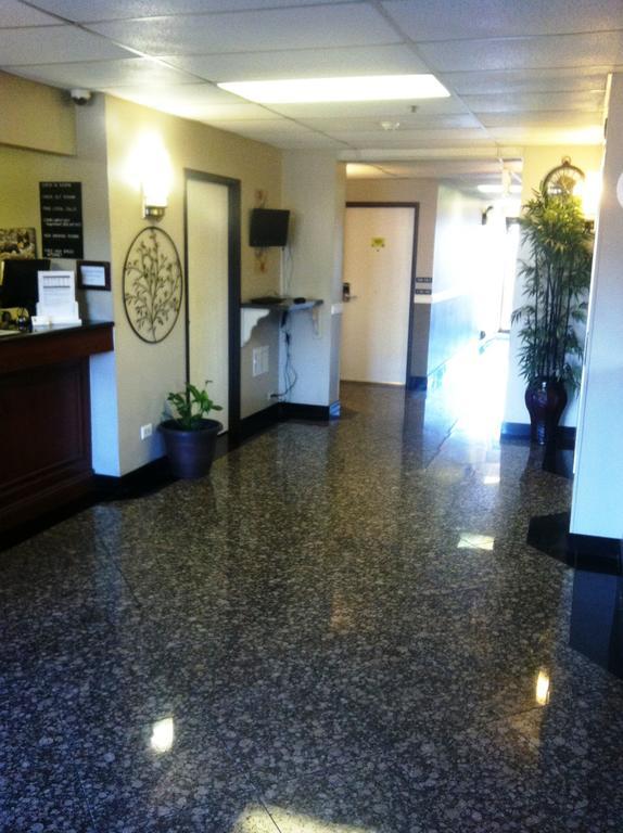 Super 8 By Wyndham Bridgeview/chicago Area Hotel Bridgeview